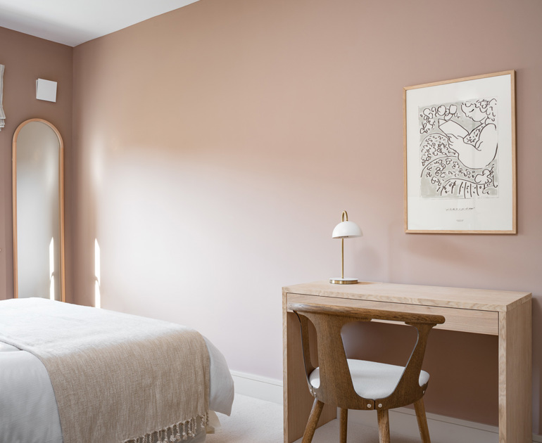 Mercer-Vale-Cherrywood-Bedroom-Table